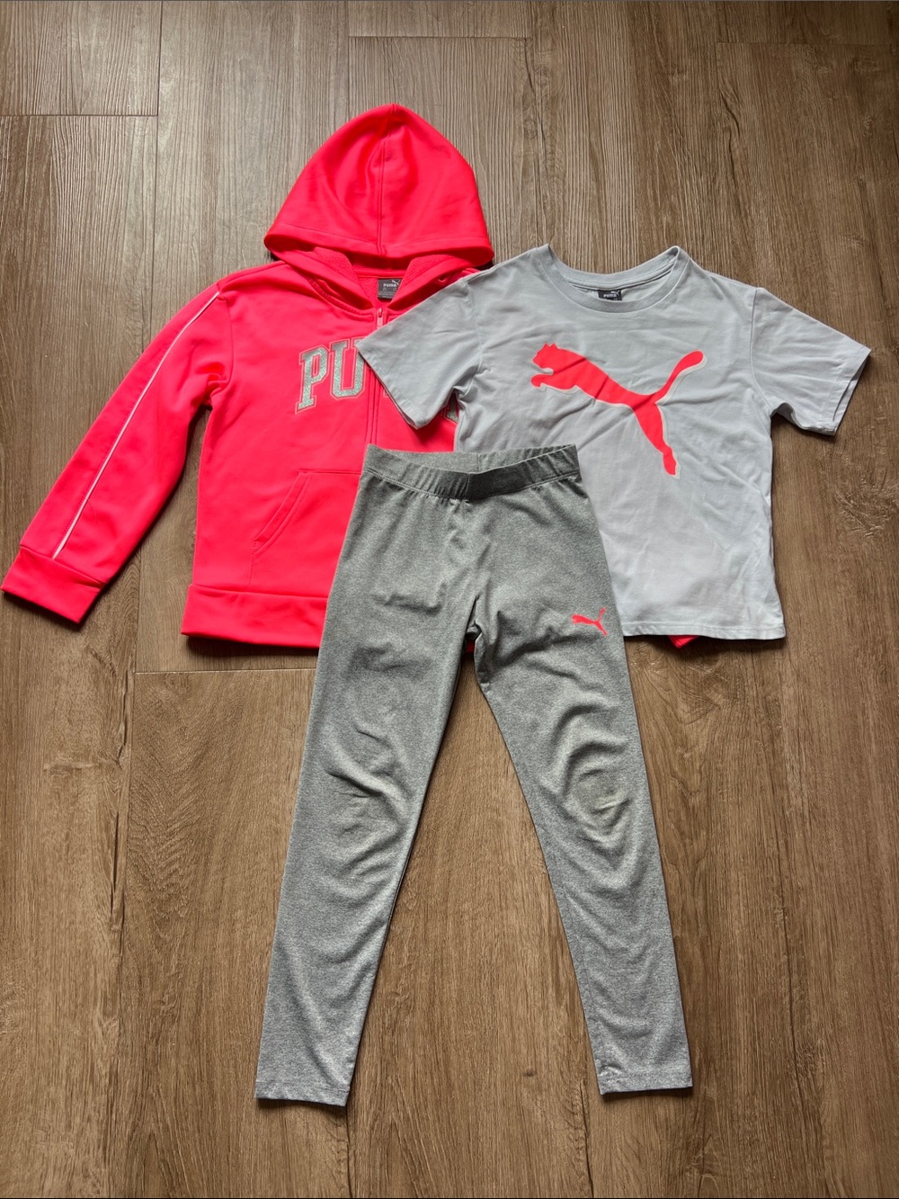 Puma Girls Neon Pink Hoodie with Matching Gray T-shirt & Gray Leggings Size 7